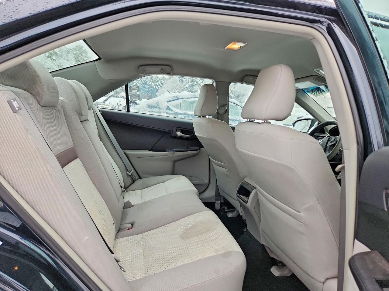 2014 TOYOTA CAMRY L photo 19