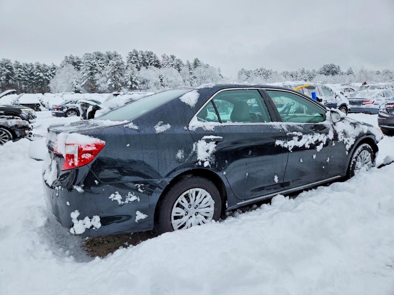 2014 TOYOTA CAMRY L photo 5