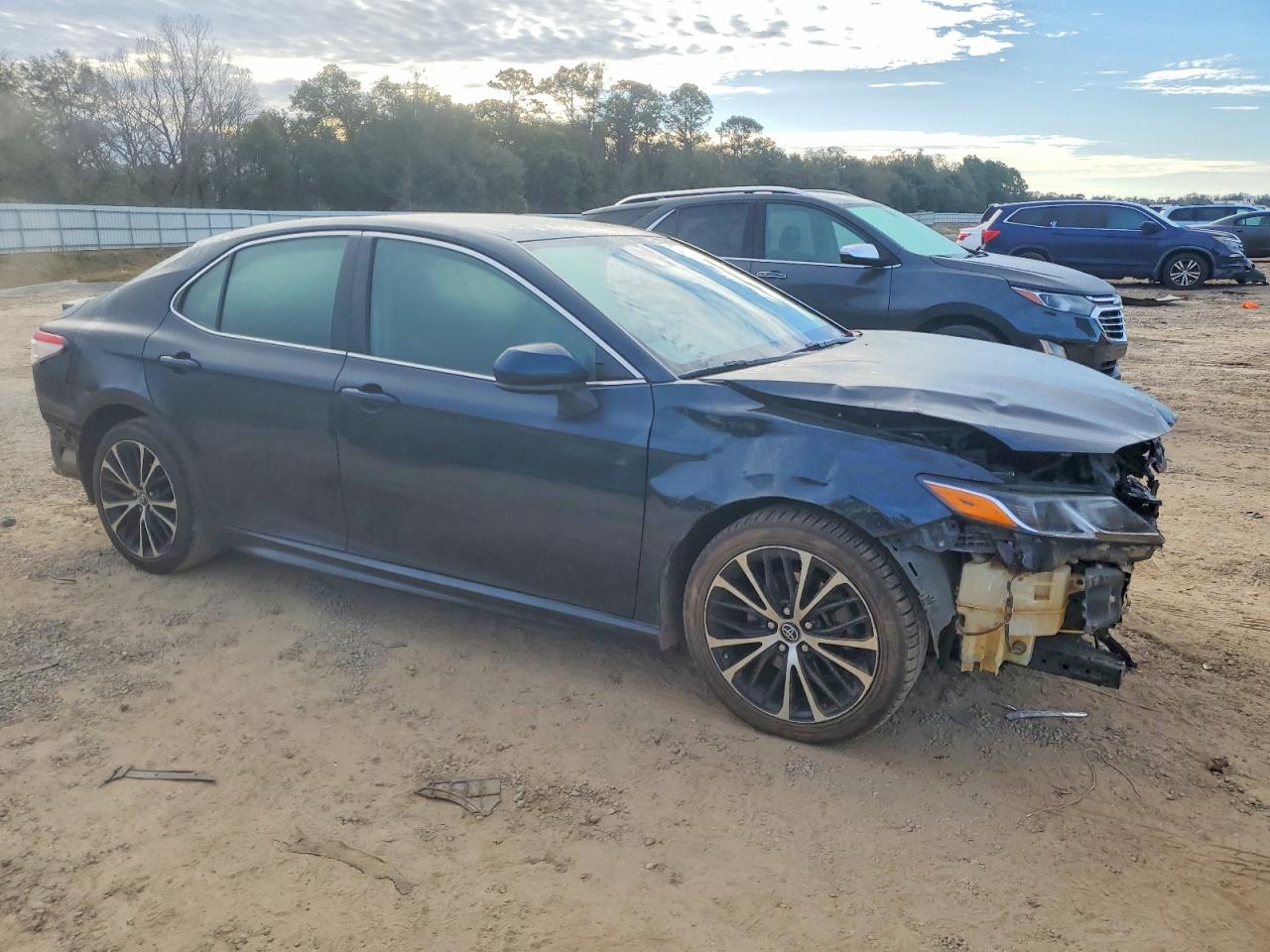 2019 TOYOTA CAMRY L photo 4