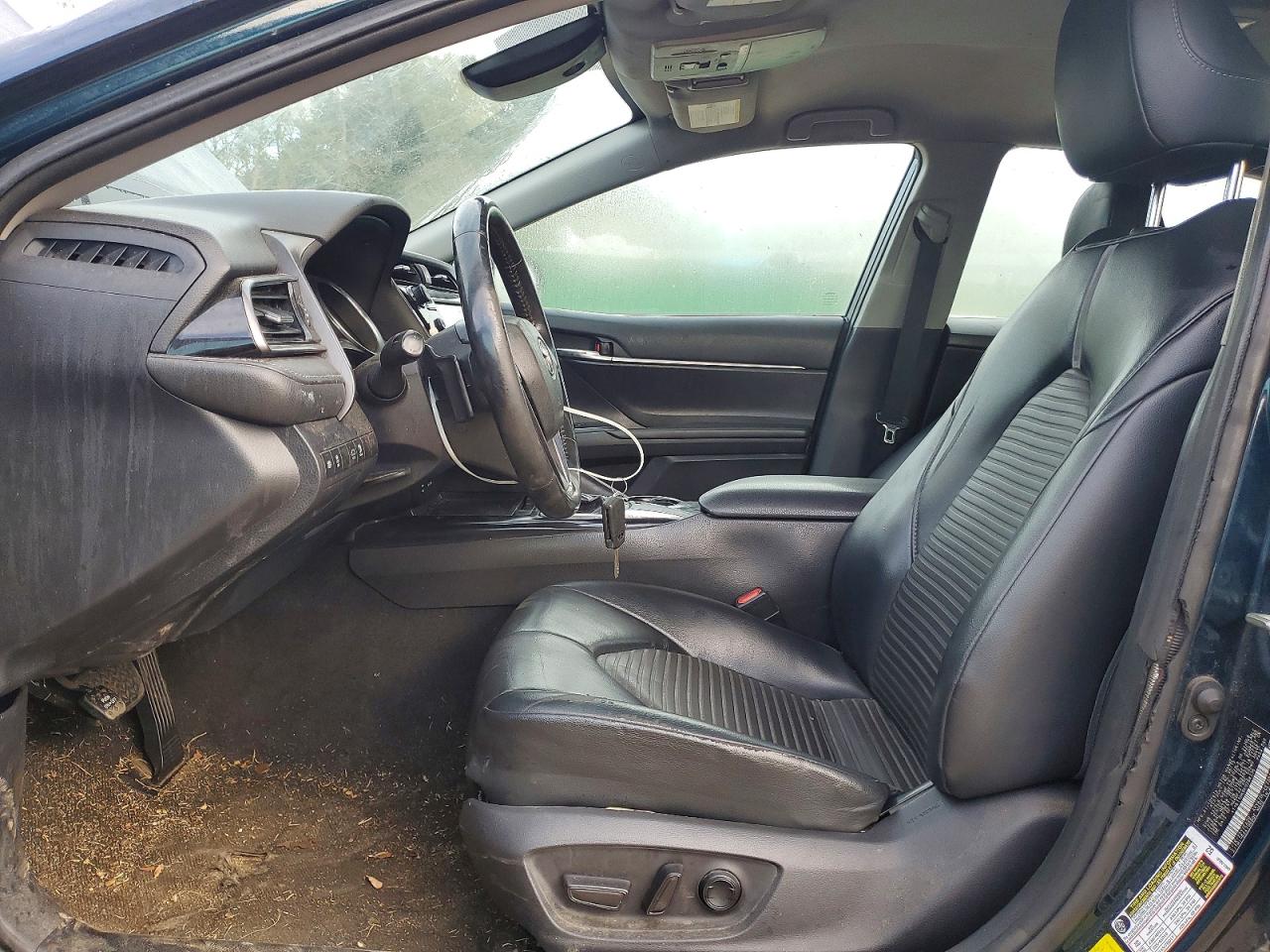2019 TOYOTA CAMRY L photo 7