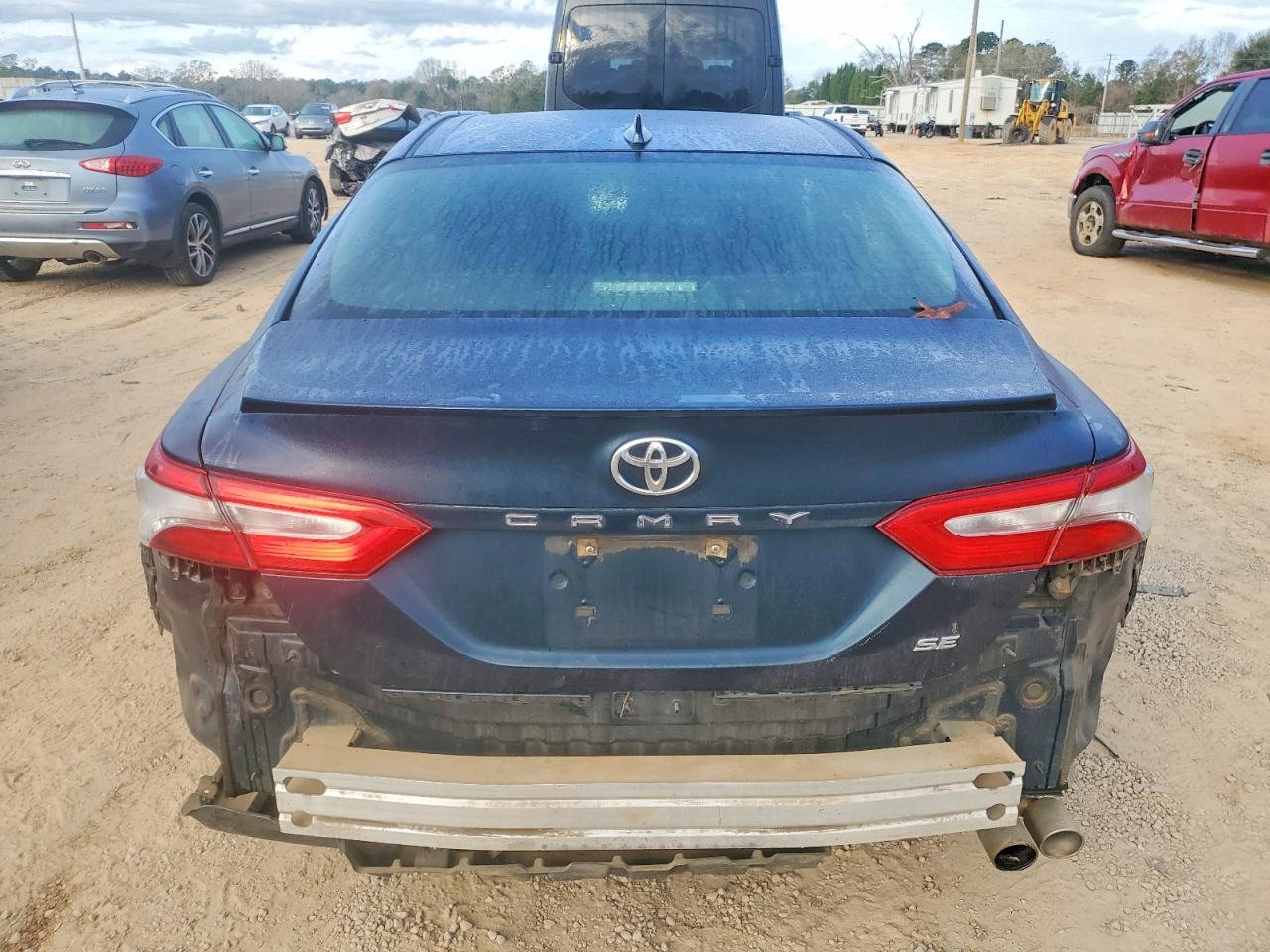 2019 TOYOTA CAMRY L photo 6