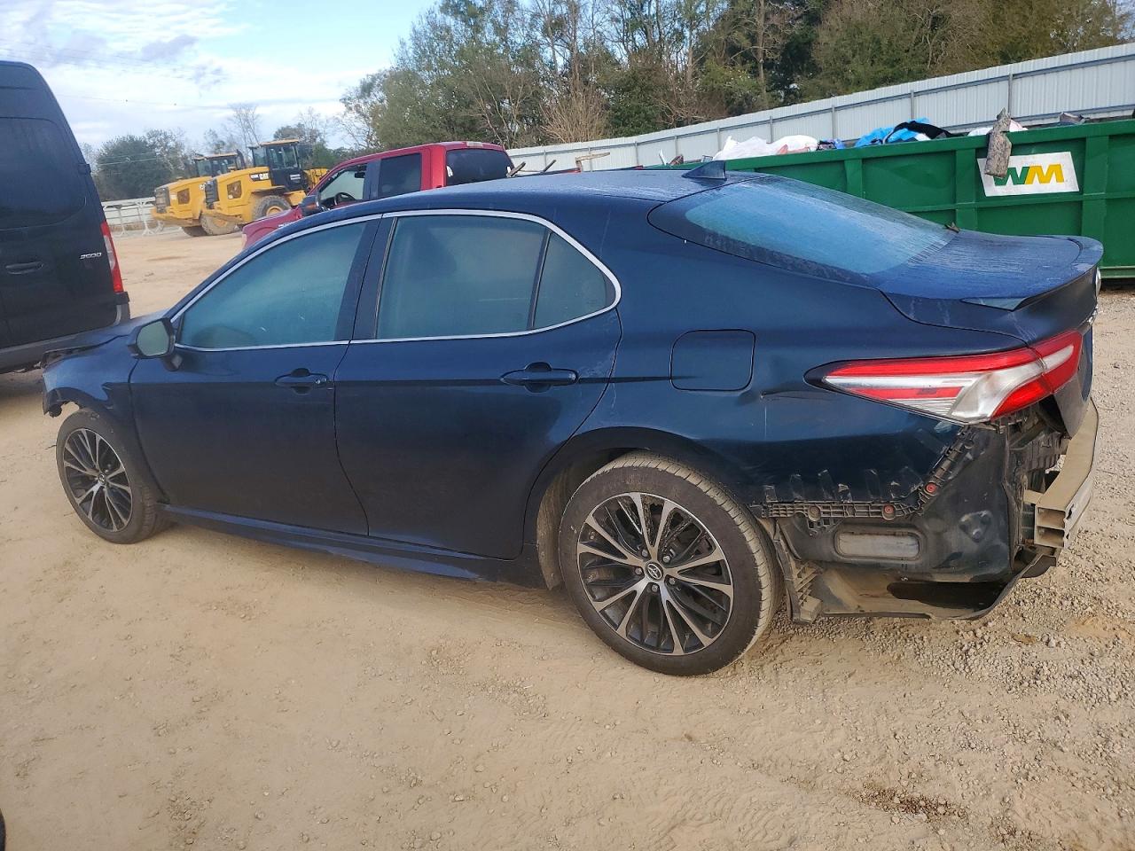 2019 TOYOTA CAMRY L photo 2