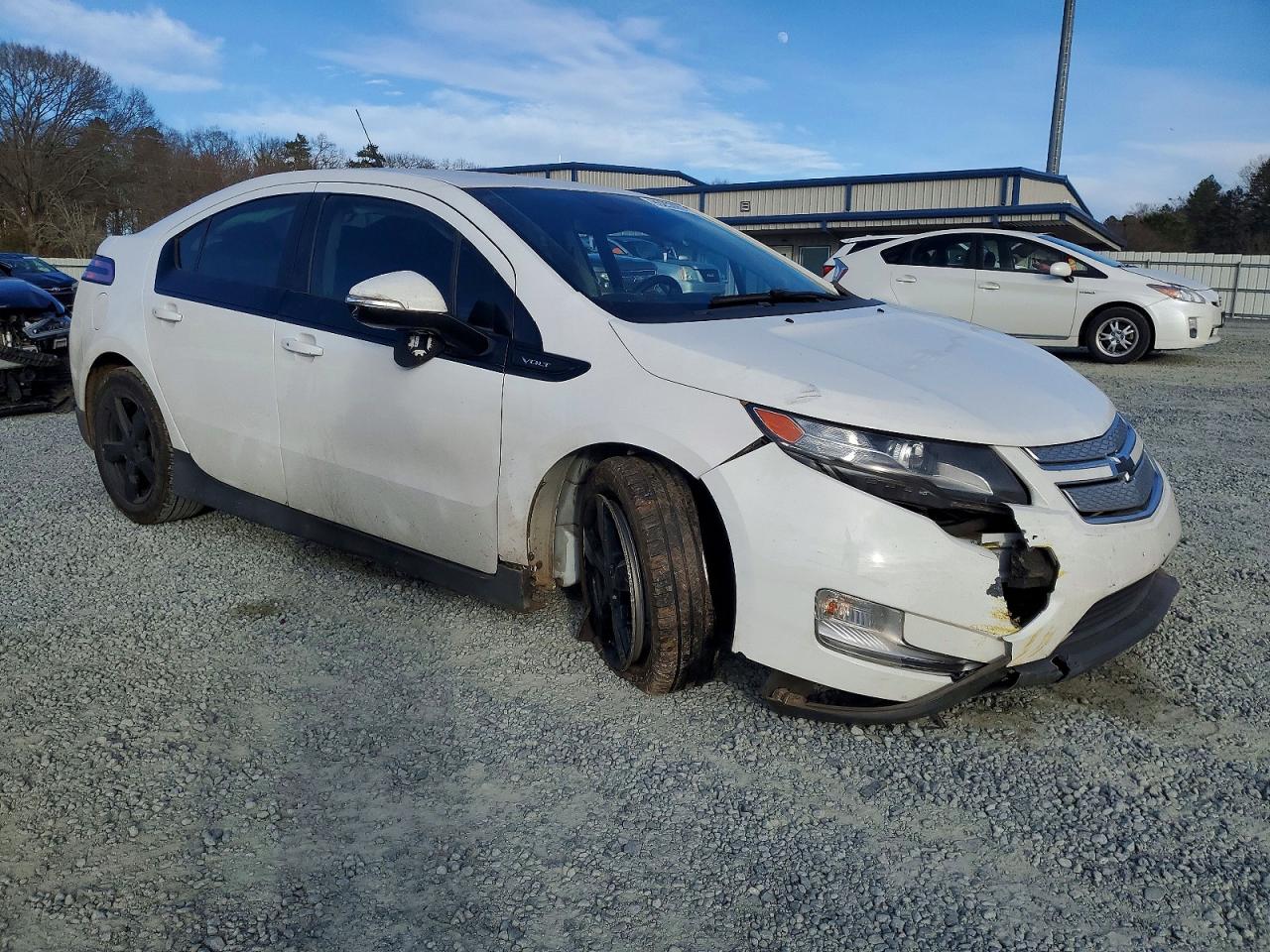 2014 CHEVROLET VOLT photo 4