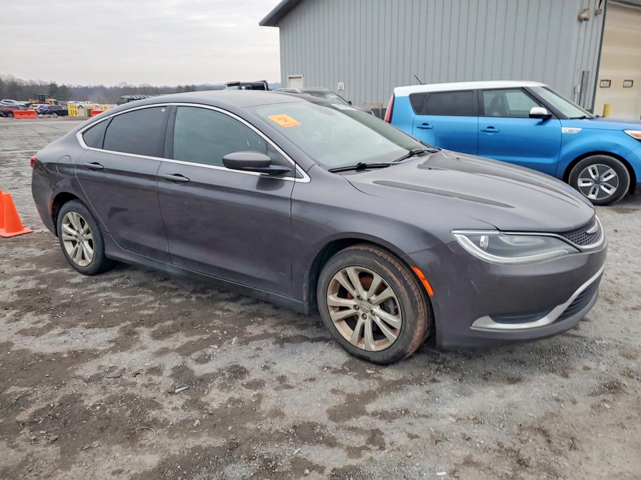 2015 CHRYSLER 200 LIMITED photo 4