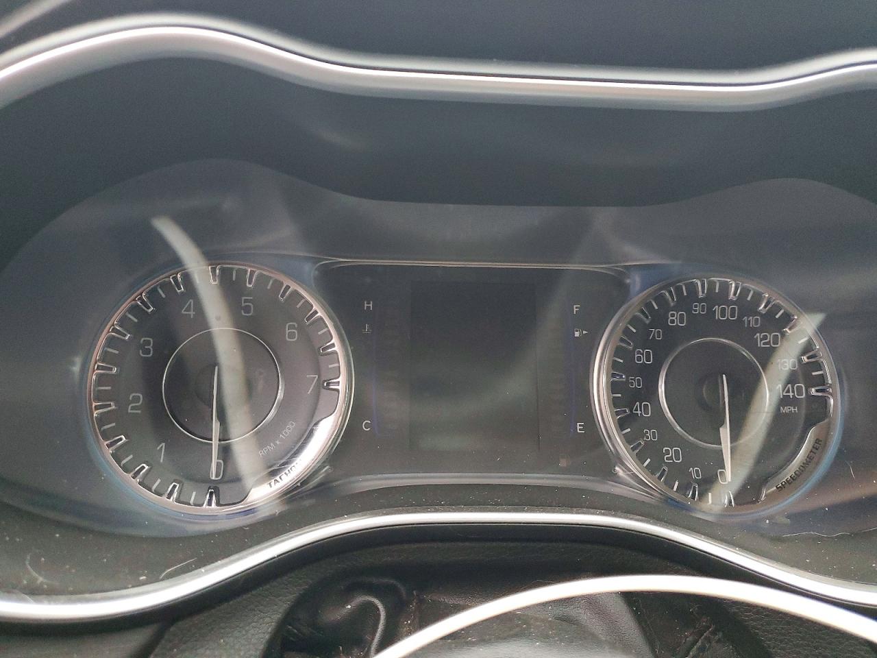 2015 CHRYSLER 200 LIMITED photo 9