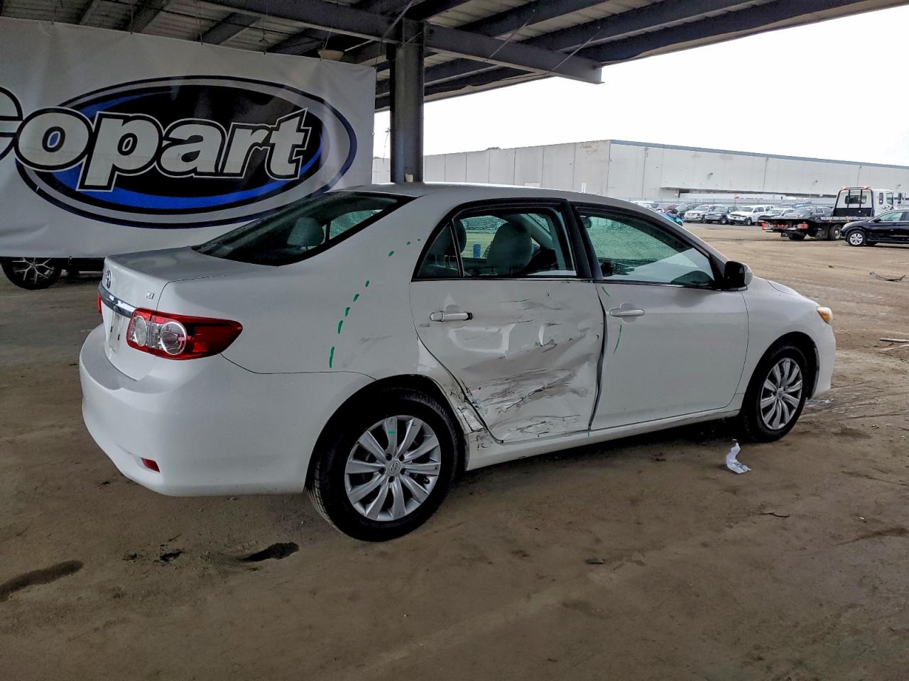 2013 TOYOTA COROLLA BASE photo 3