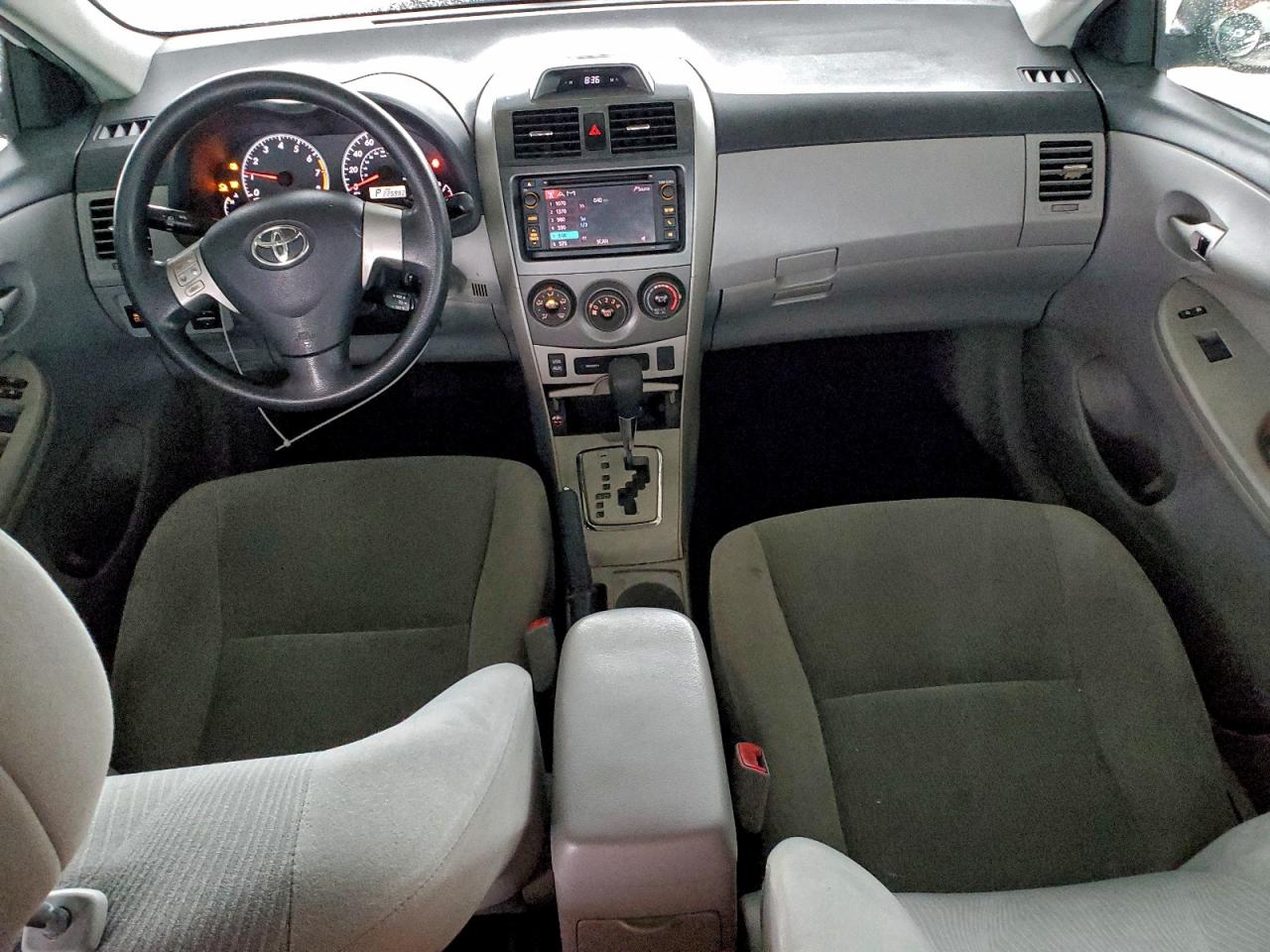 2013 TOYOTA COROLLA BASE photo 8