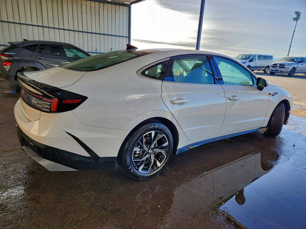 2025 HYUNDAI SONATA SEL photo 3