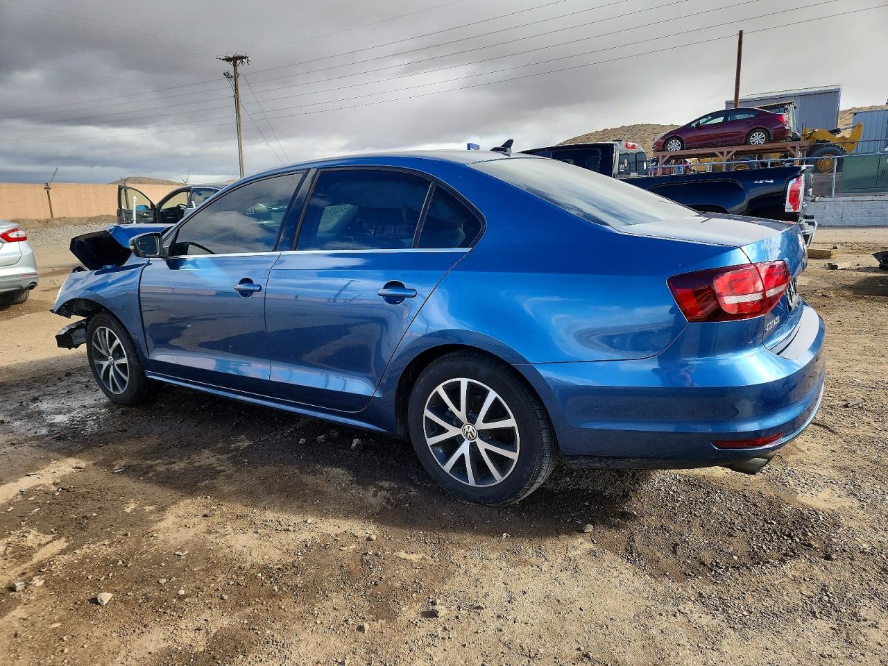 2017 VOLKSWAGEN JETTA SE photo 2