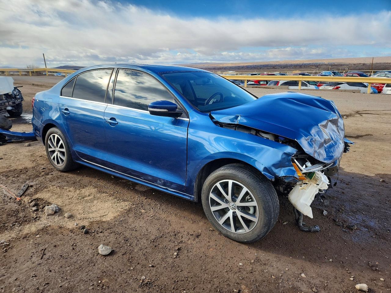 2017 VOLKSWAGEN JETTA SE photo 4