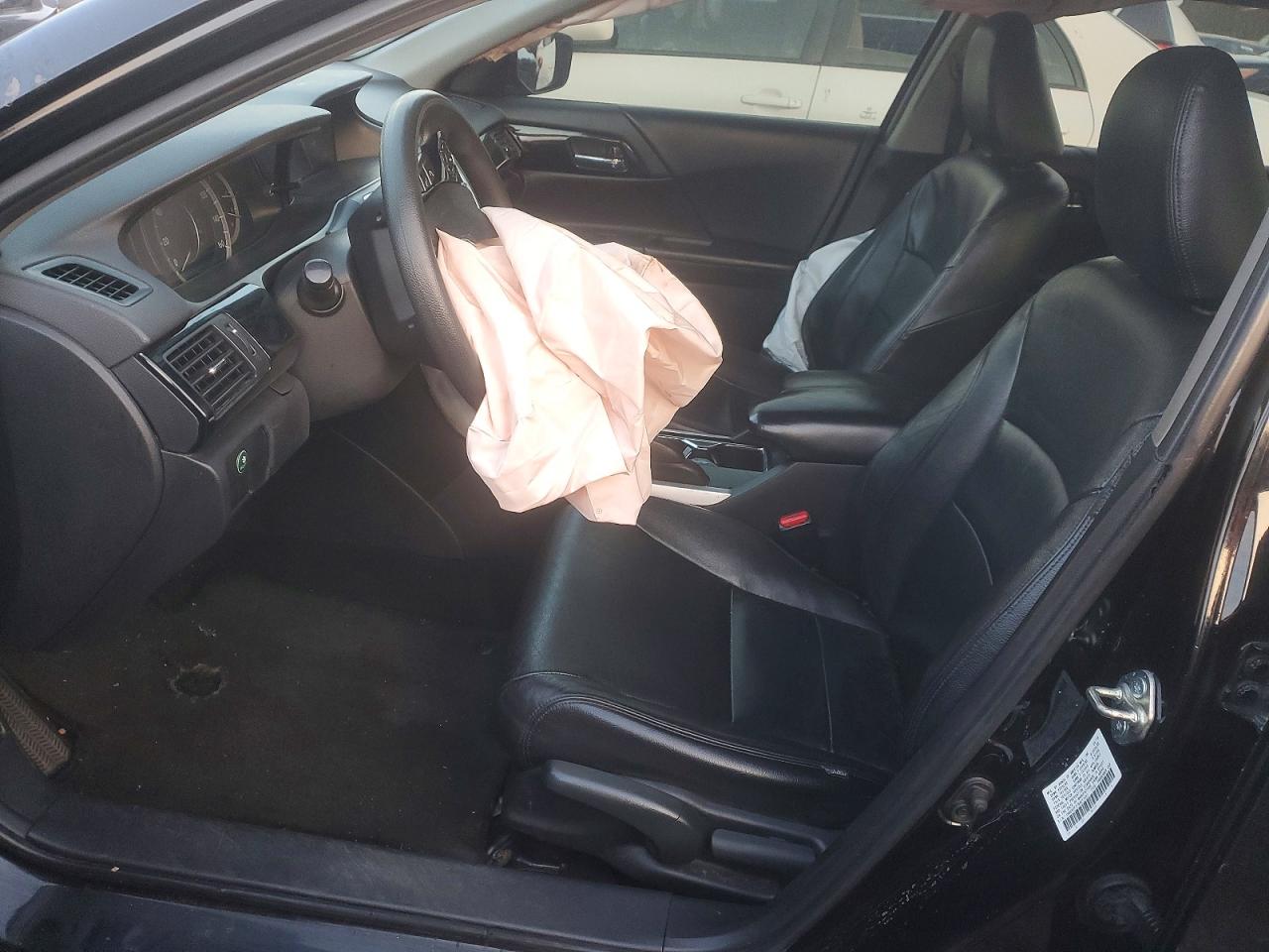 2016 HONDA ACCORD LX photo 7