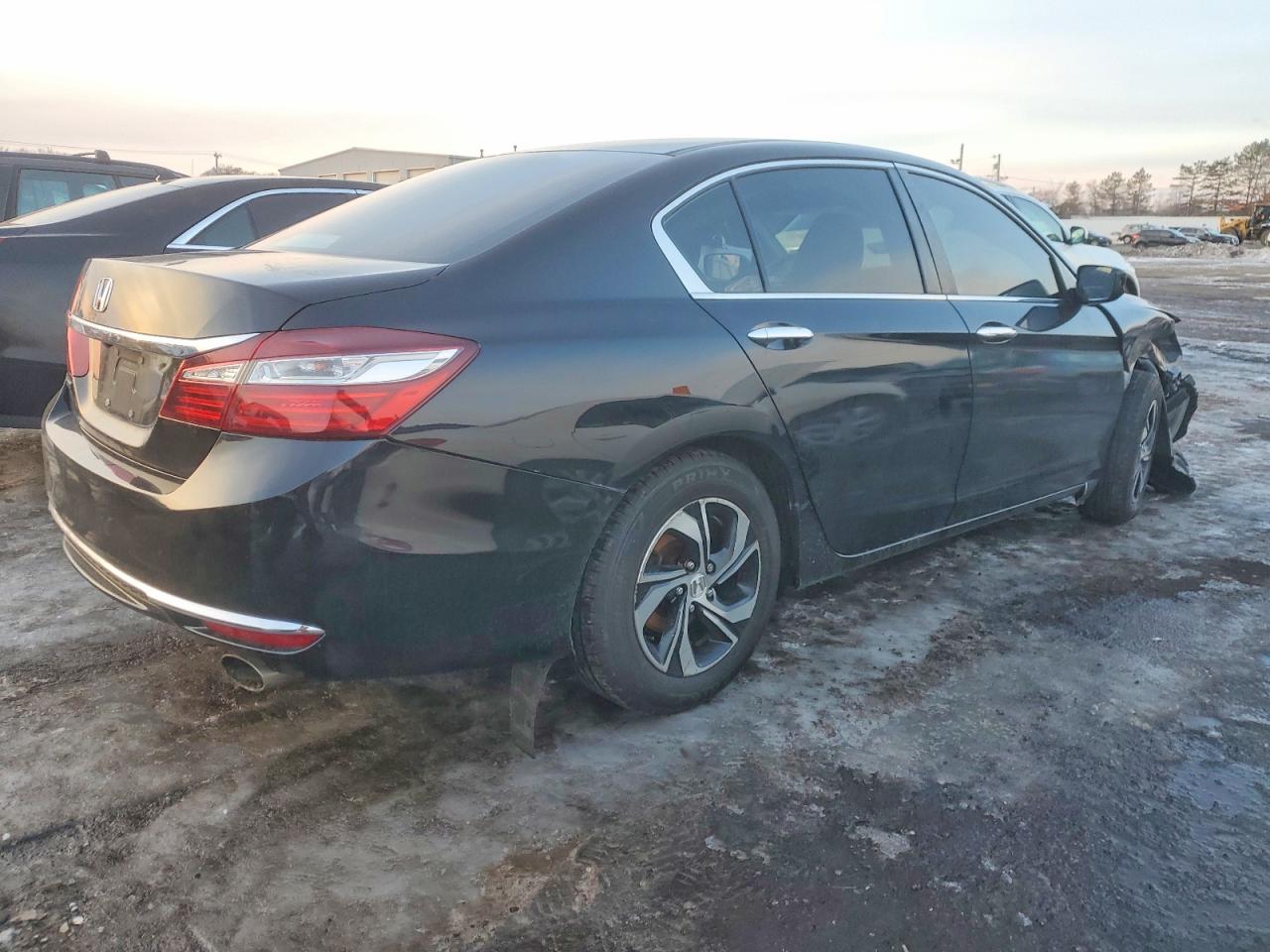 2016 HONDA ACCORD LX photo 3
