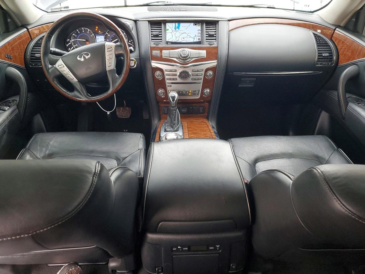 2019 INFINITI QX80 LUXE photo 8