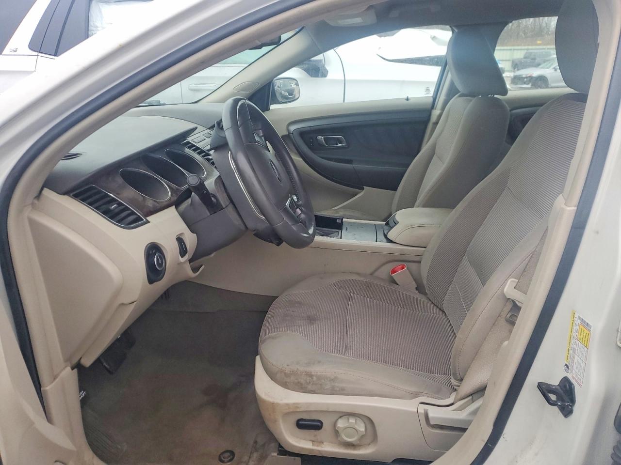 2010 FORD TAURUS SEL photo 7