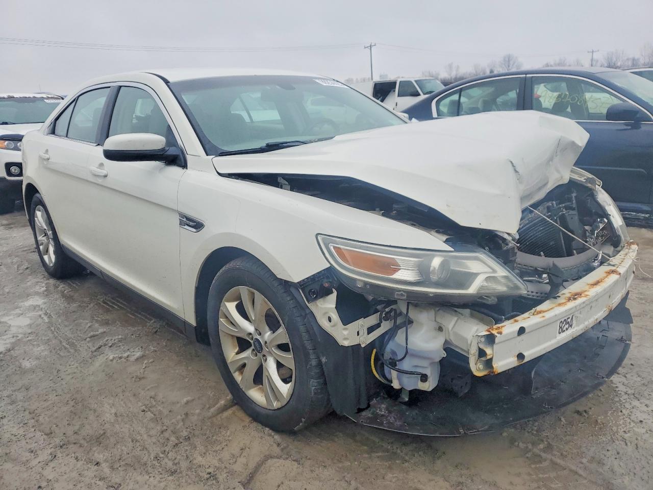 2010 FORD TAURUS SEL photo 4