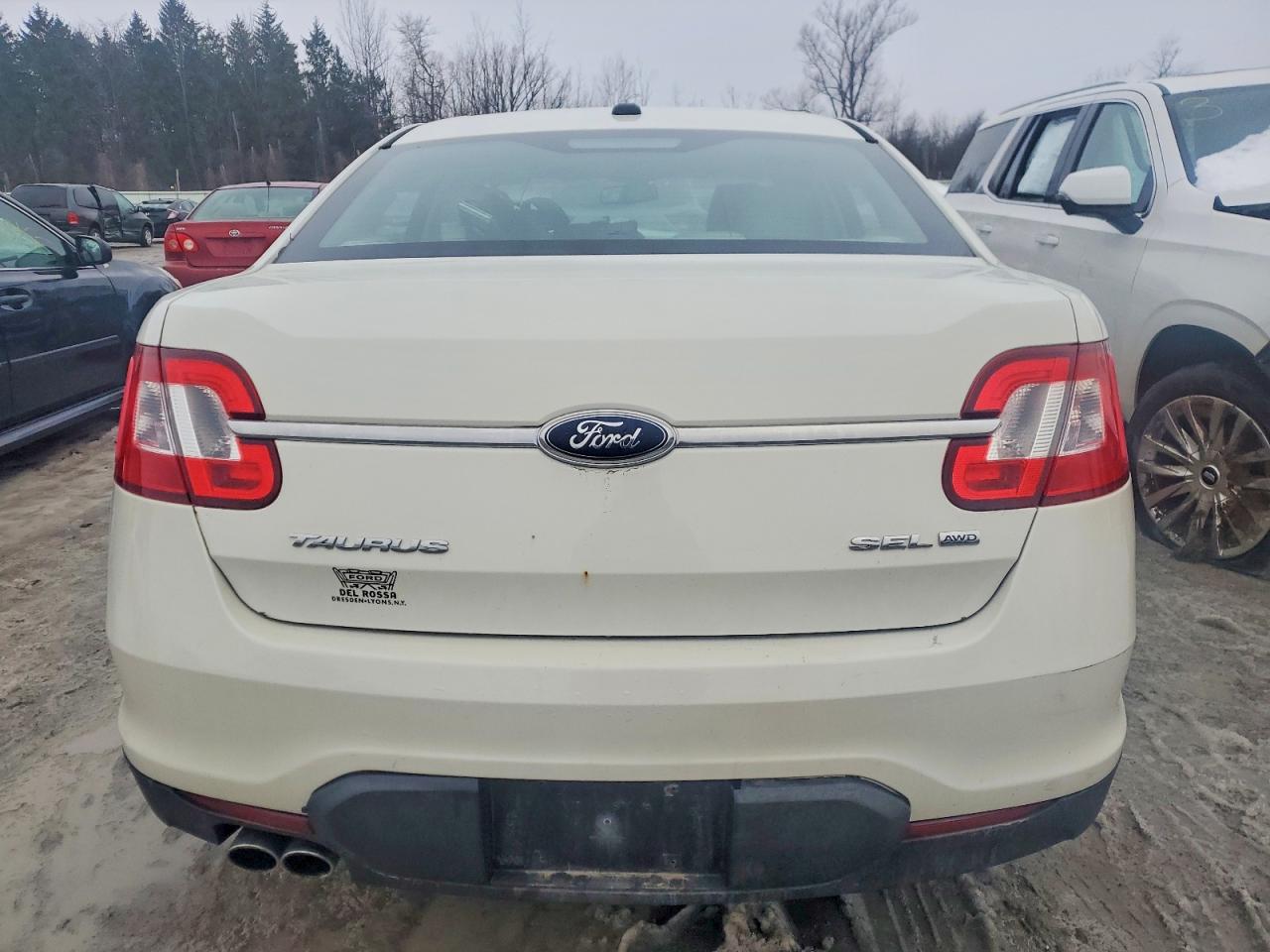 2010 FORD TAURUS SEL photo 6