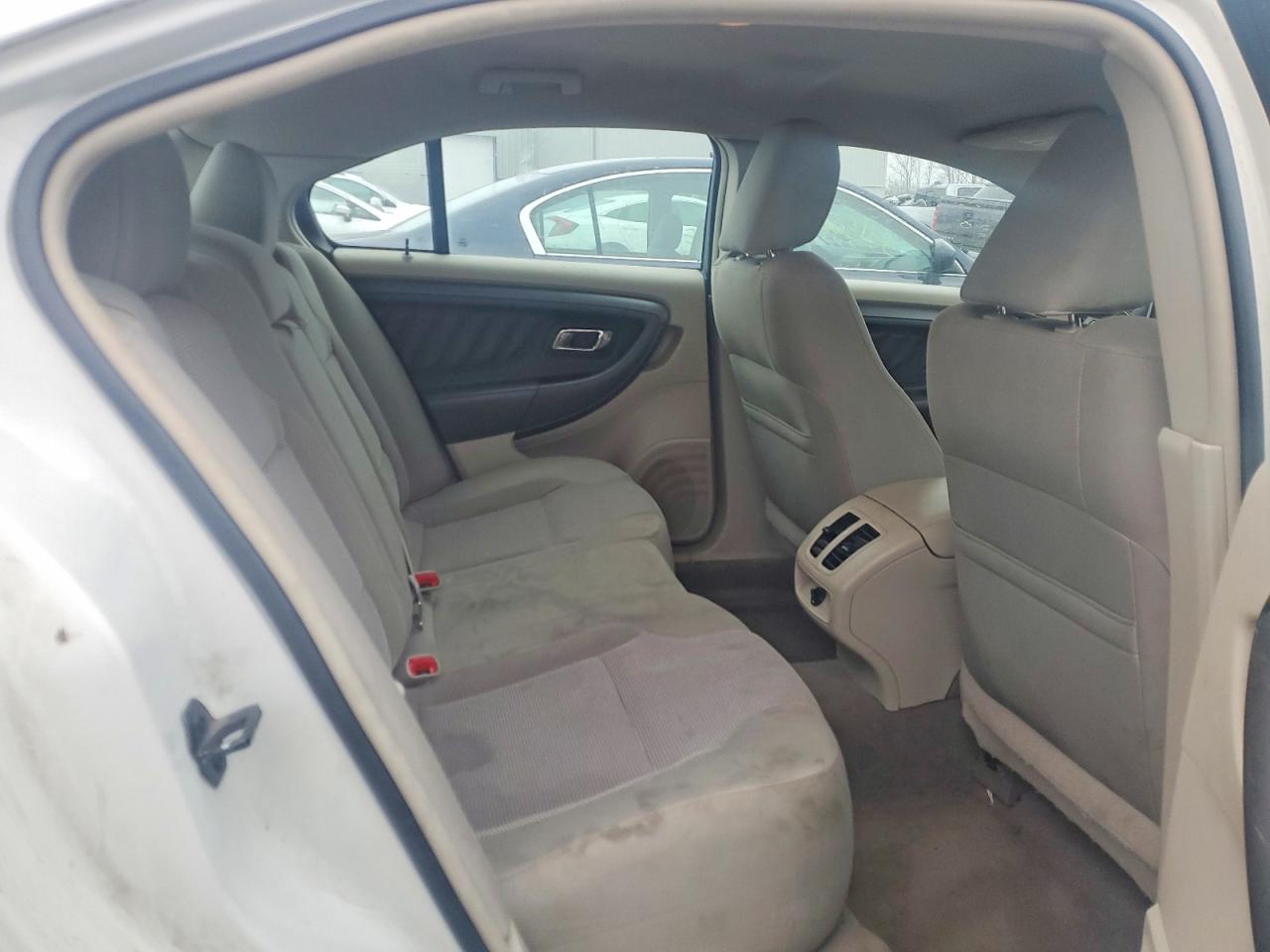 2010 FORD TAURUS SEL photo 10