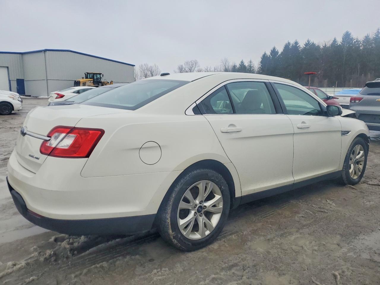 2010 FORD TAURUS SEL photo 3