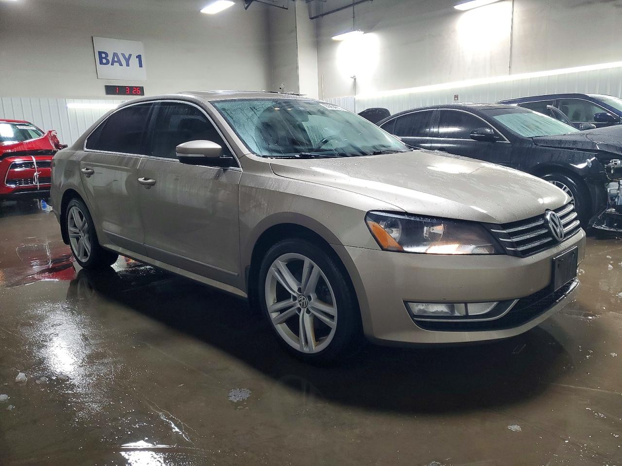 2015 VOLKSWAGEN PASSAT SE photo 4