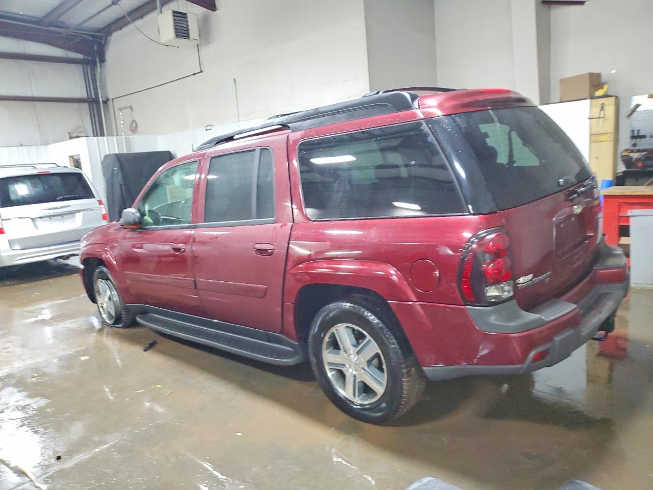 2005 CHEVROLET TRAILBLAZER EXT LS photo 2