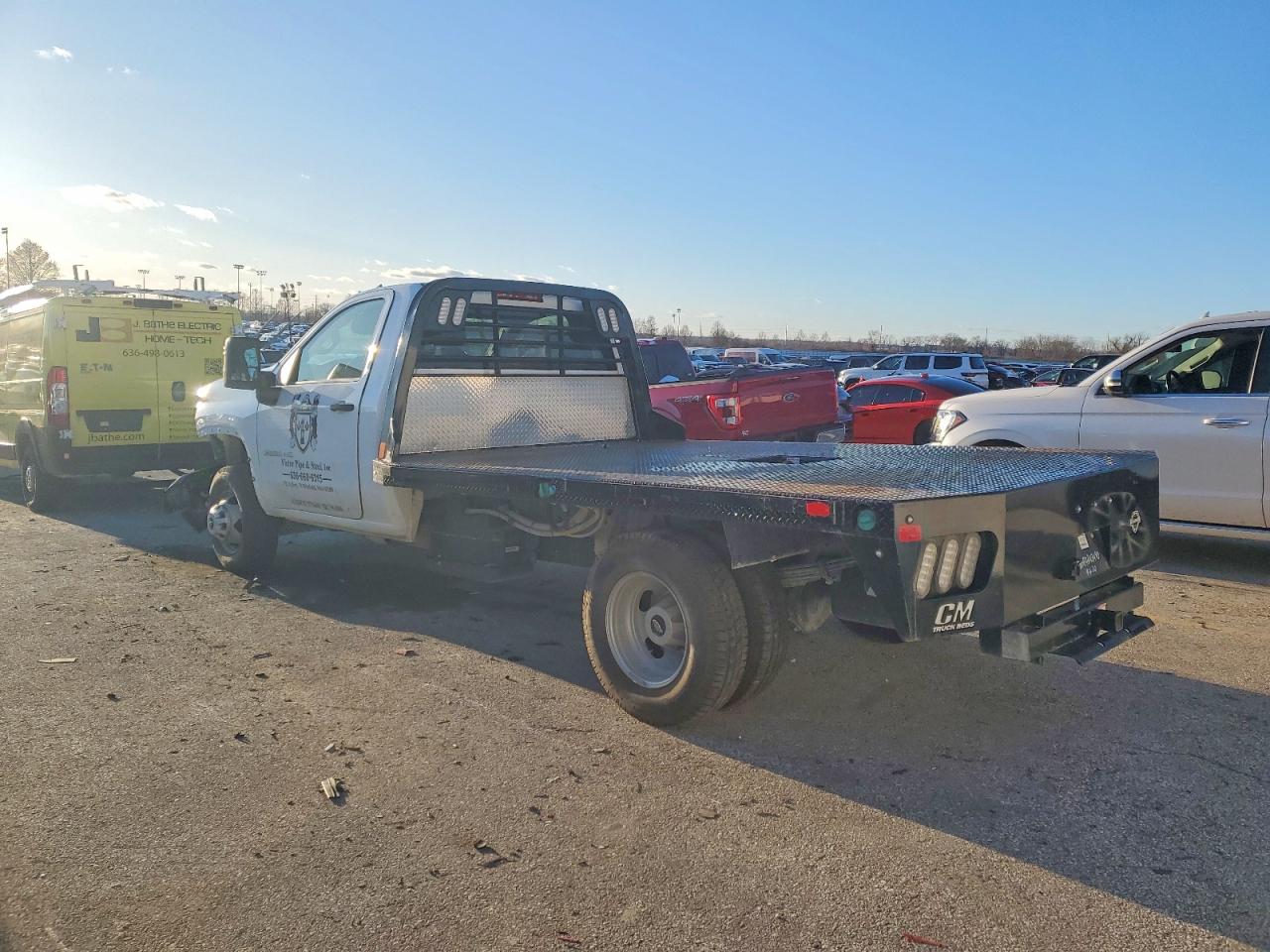 2023 CHEVROLET SILVERADO K3500 photo 2