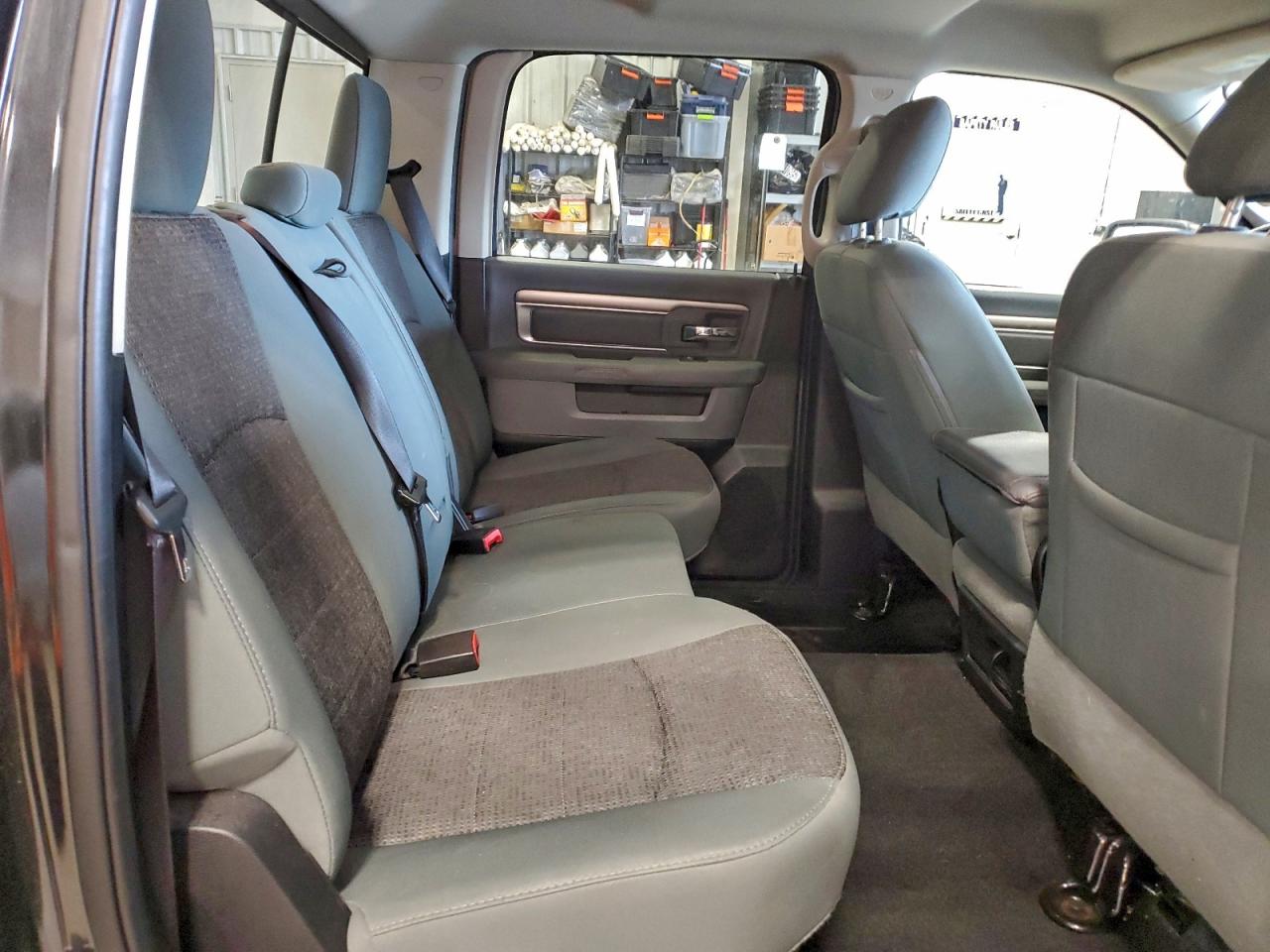 2016 RAM 1500 SLT photo 10