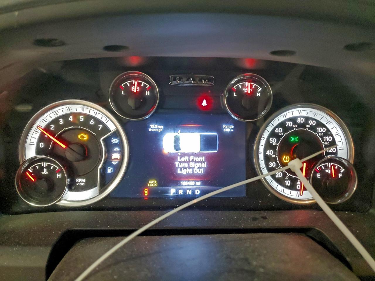2016 RAM 1500 SLT photo 9