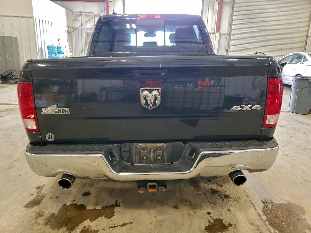 2016 RAM 1500 SLT photo 6