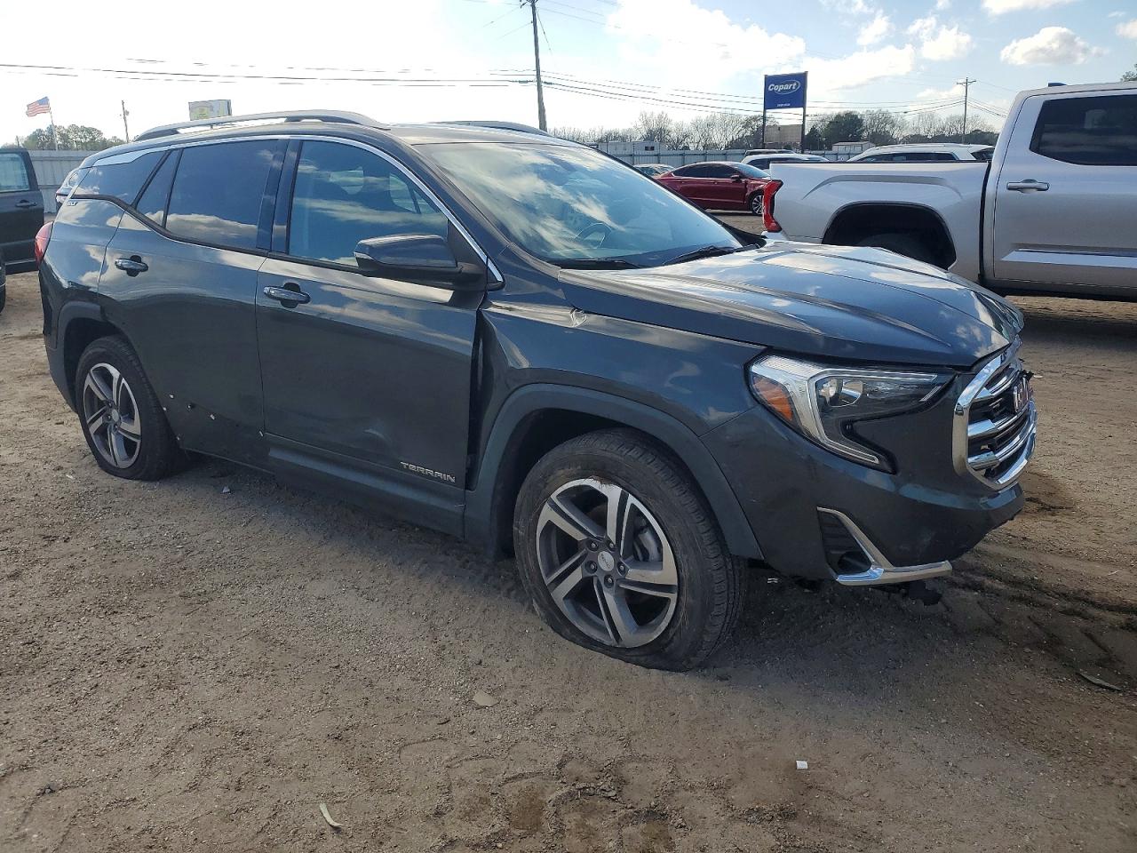2018 GMC TERRAIN SLT photo 4