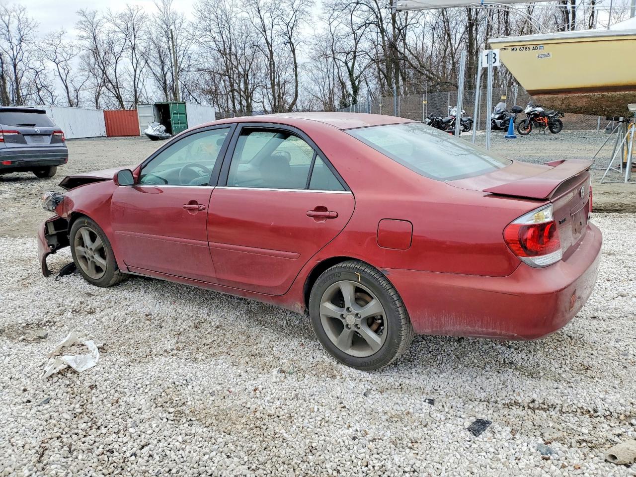 2005 TOYOTA CAMRY SE photo 2