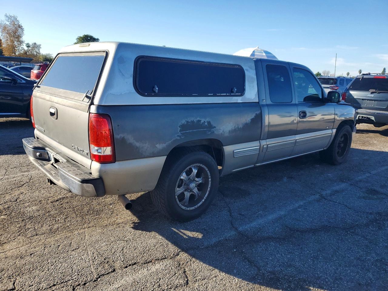 2000 CHEVROLET SILVERADO C1500 photo 3