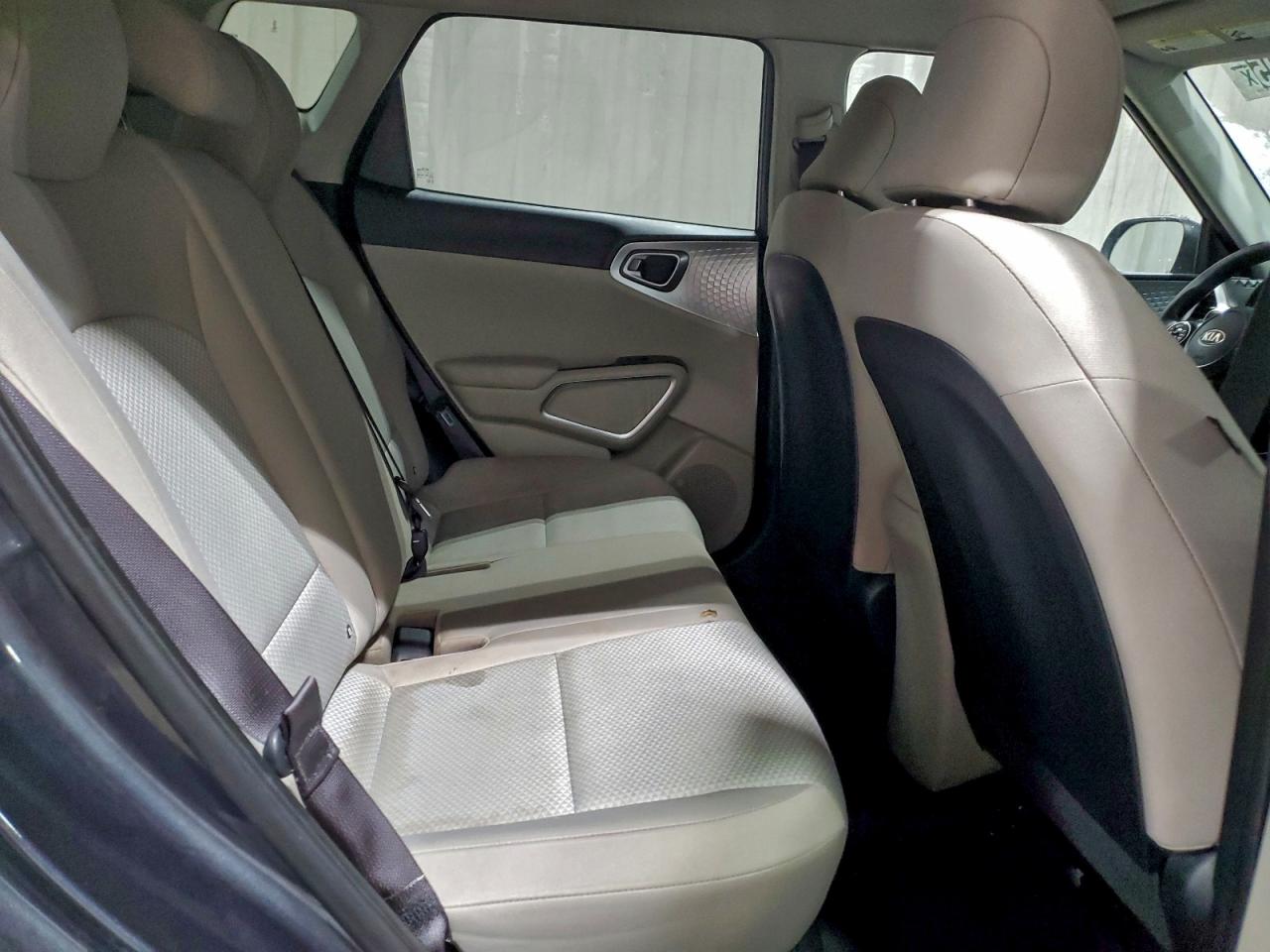 2021 KIA SOUL LX photo 10