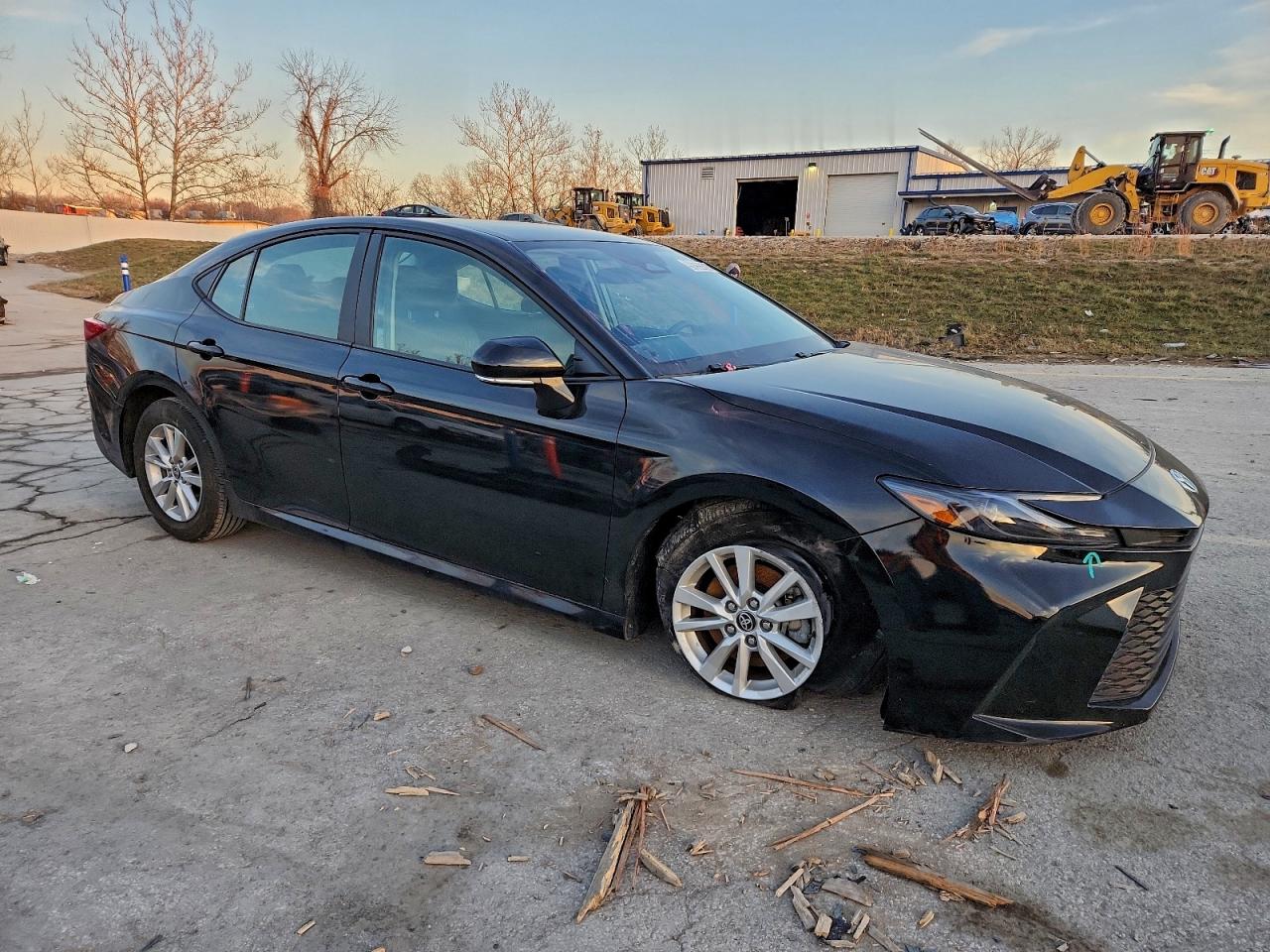 2025 TOYOTA CAMRY XSE photo 4