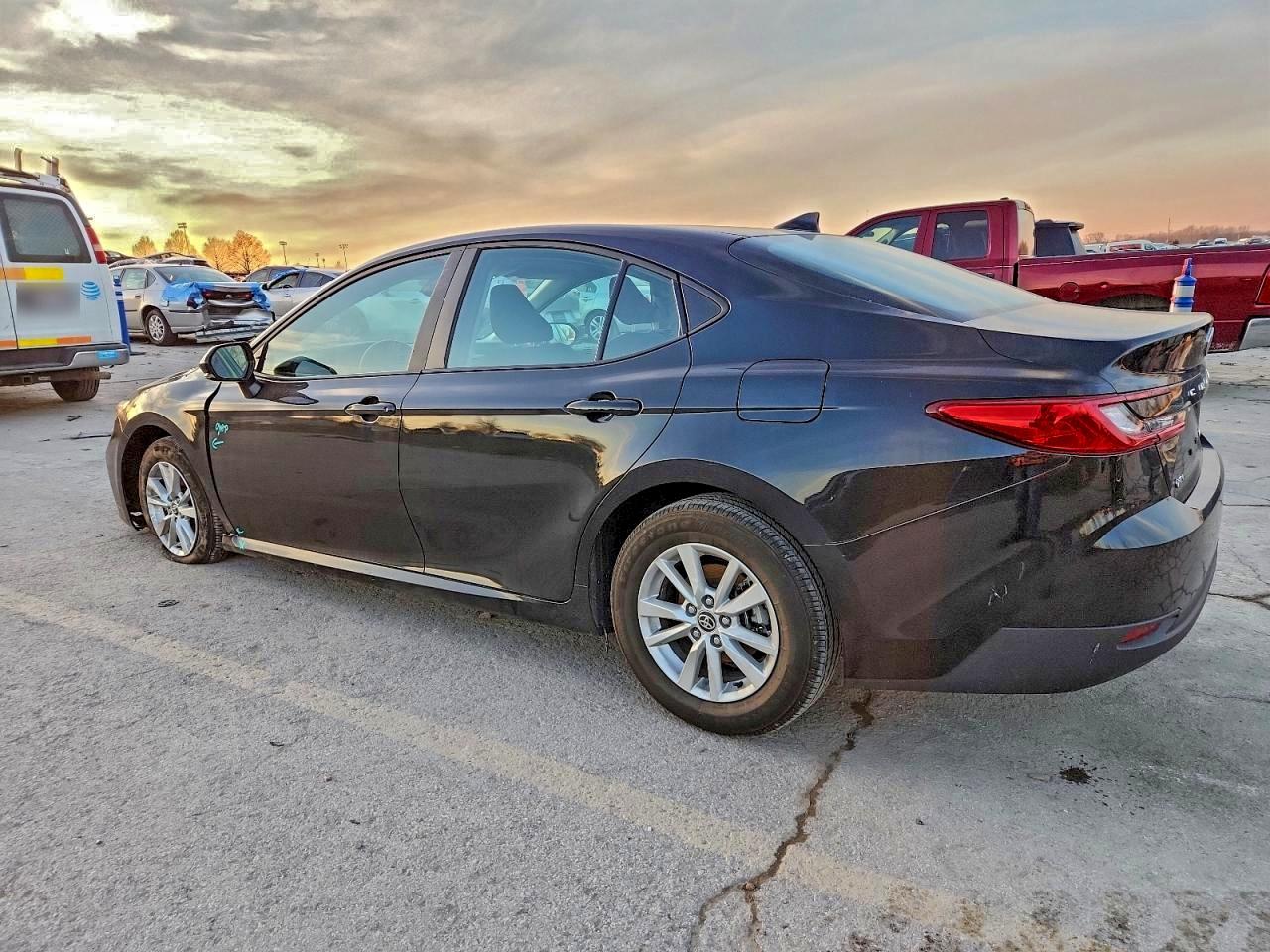 2025 TOYOTA CAMRY XSE photo 2