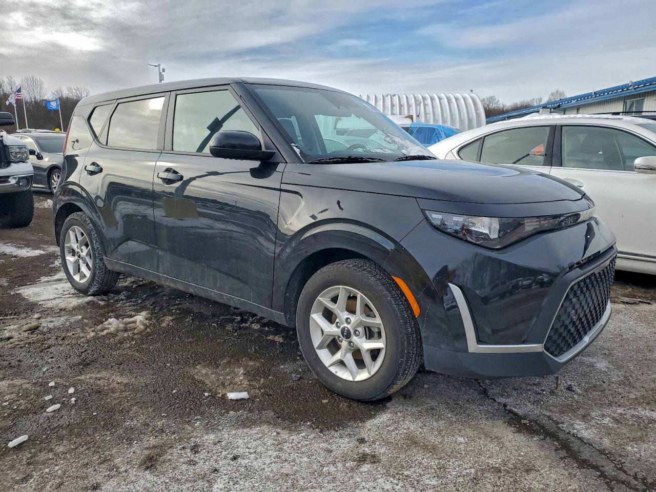 2025 KIA SOUL LX photo 4