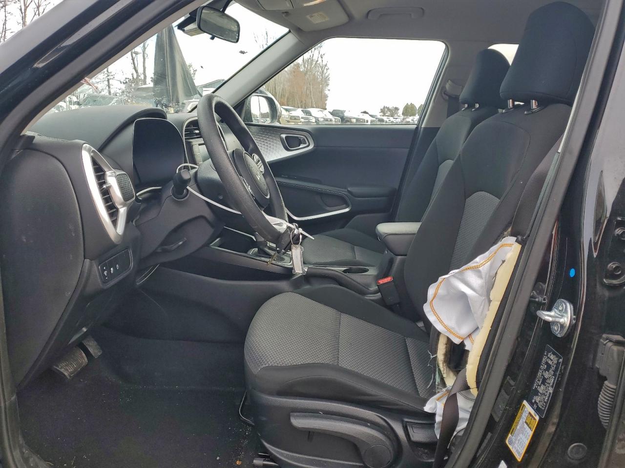 2025 KIA SOUL LX photo 7