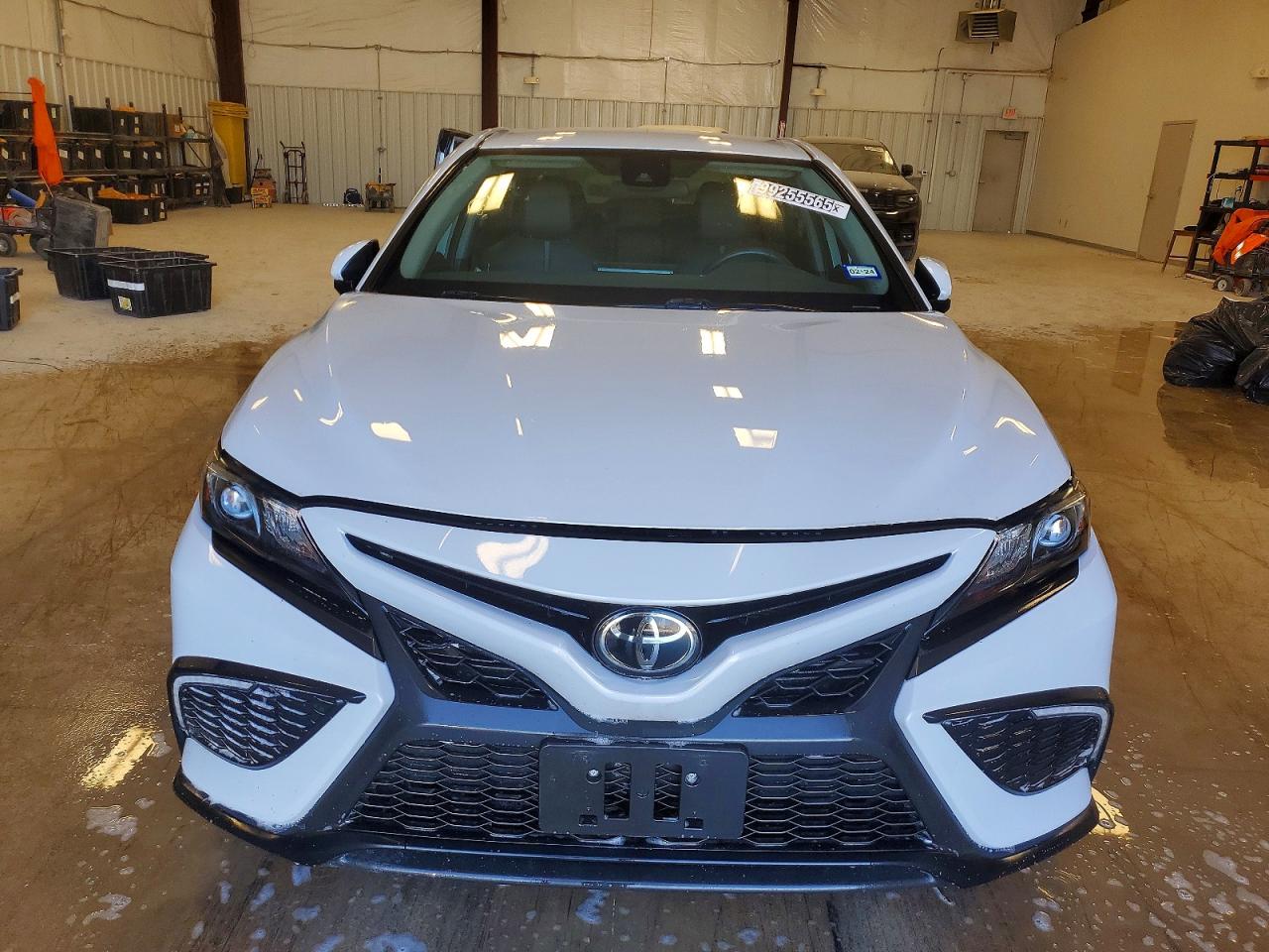 2022 TOYOTA CAMRY SE photo 5