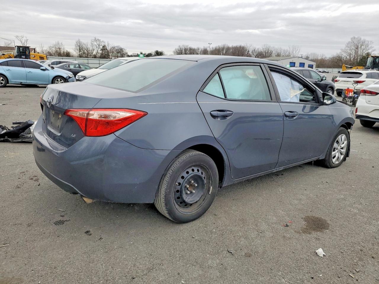 2018 TOYOTA COROLLA L photo 3