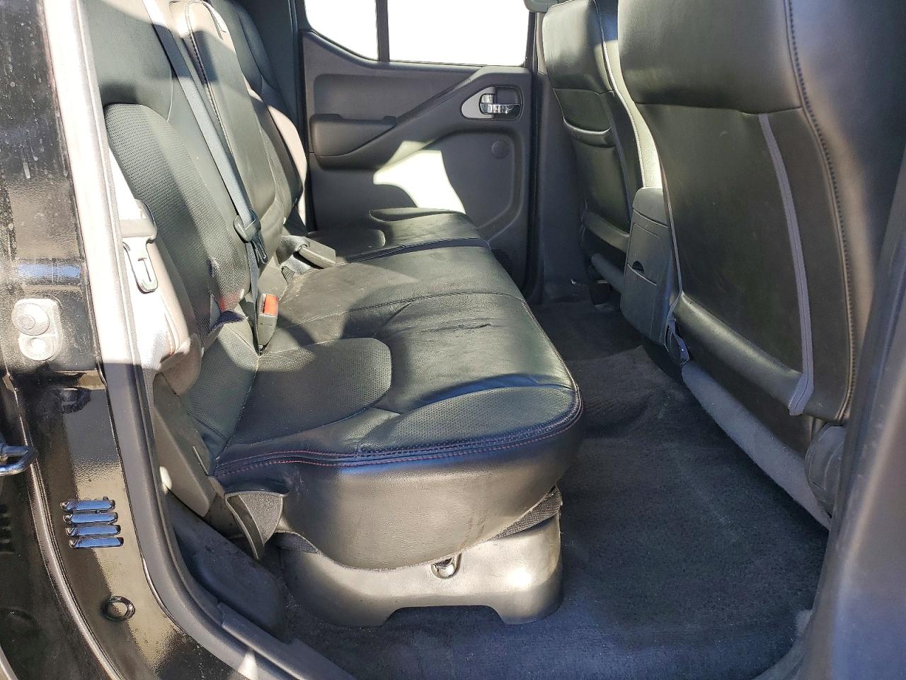 2011 NISSAN FRONTIER S photo 19