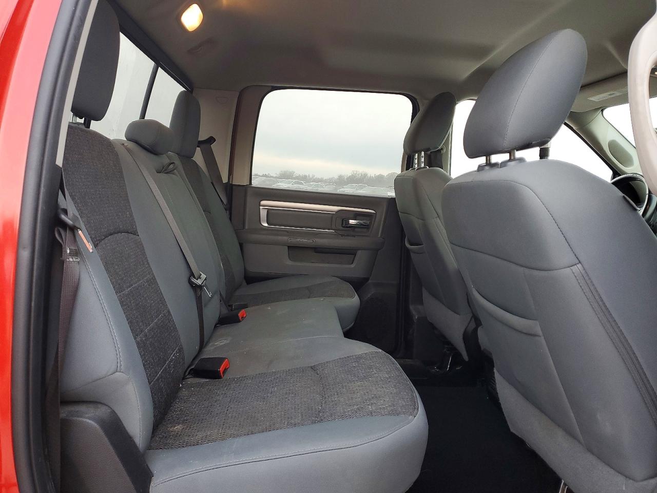 2019 RAM 1500 CLASSIC SLT photo 28
