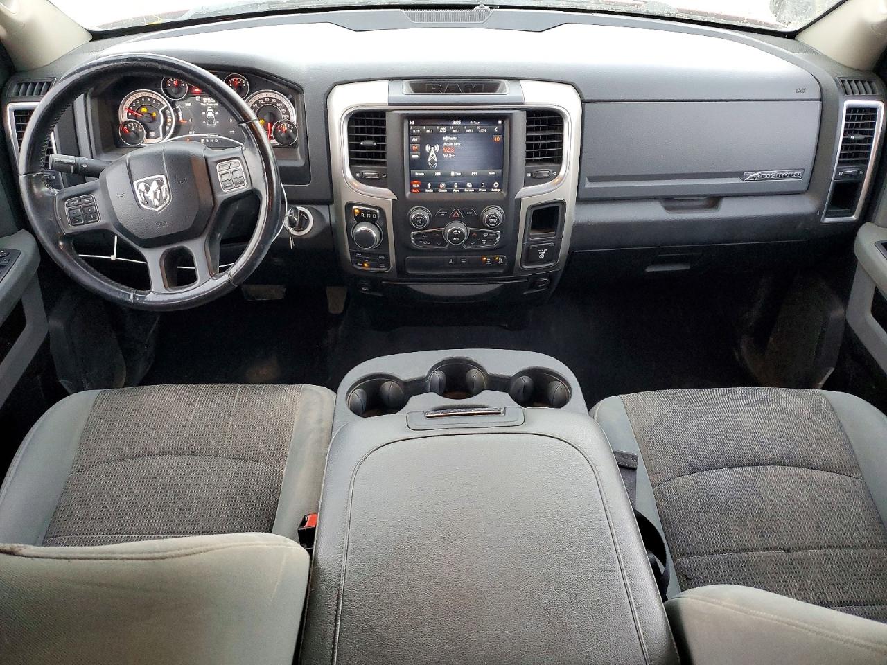 2019 RAM 1500 CLASSIC SLT photo 22