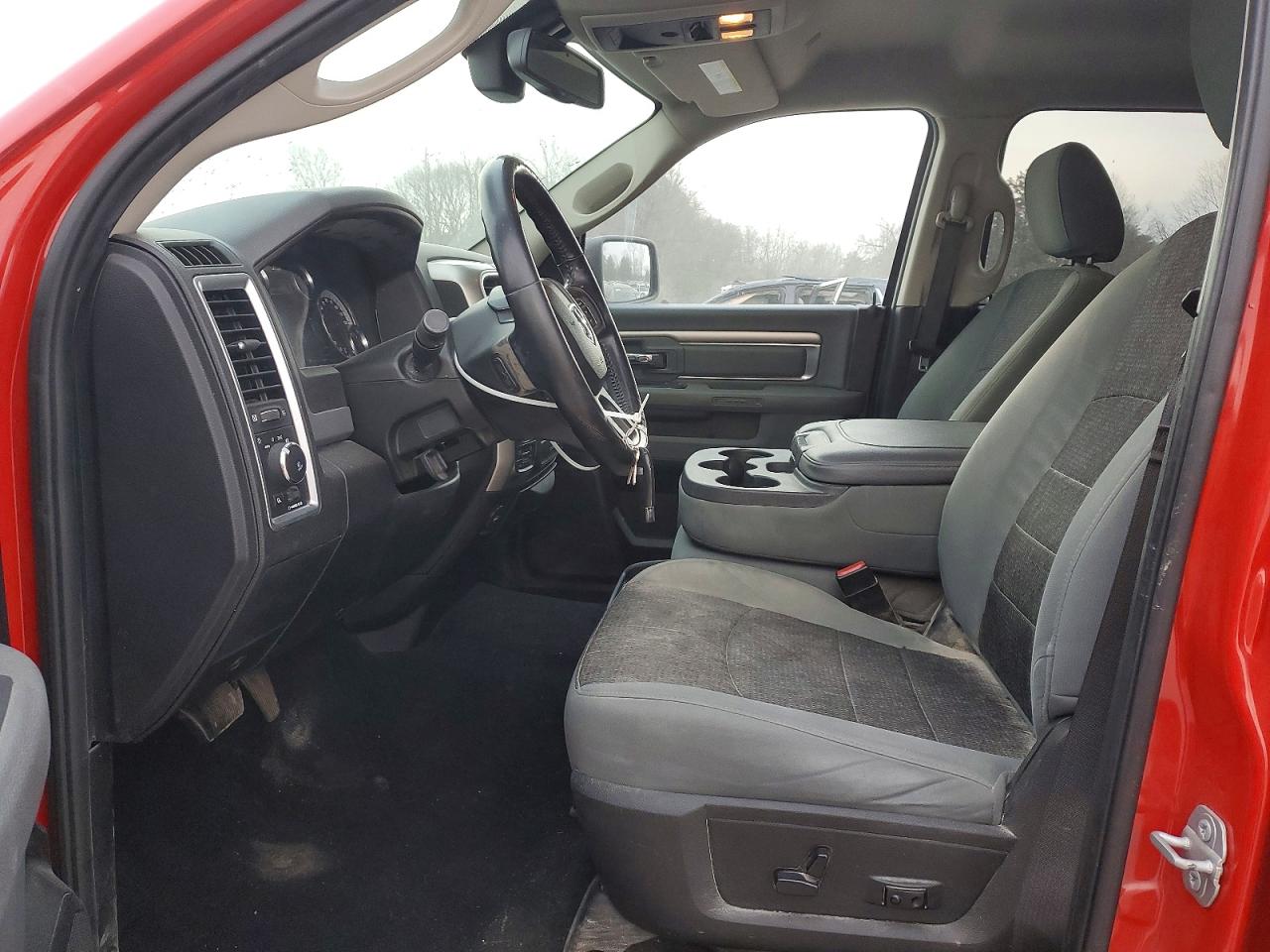 2019 RAM 1500 CLASSIC SLT photo 19