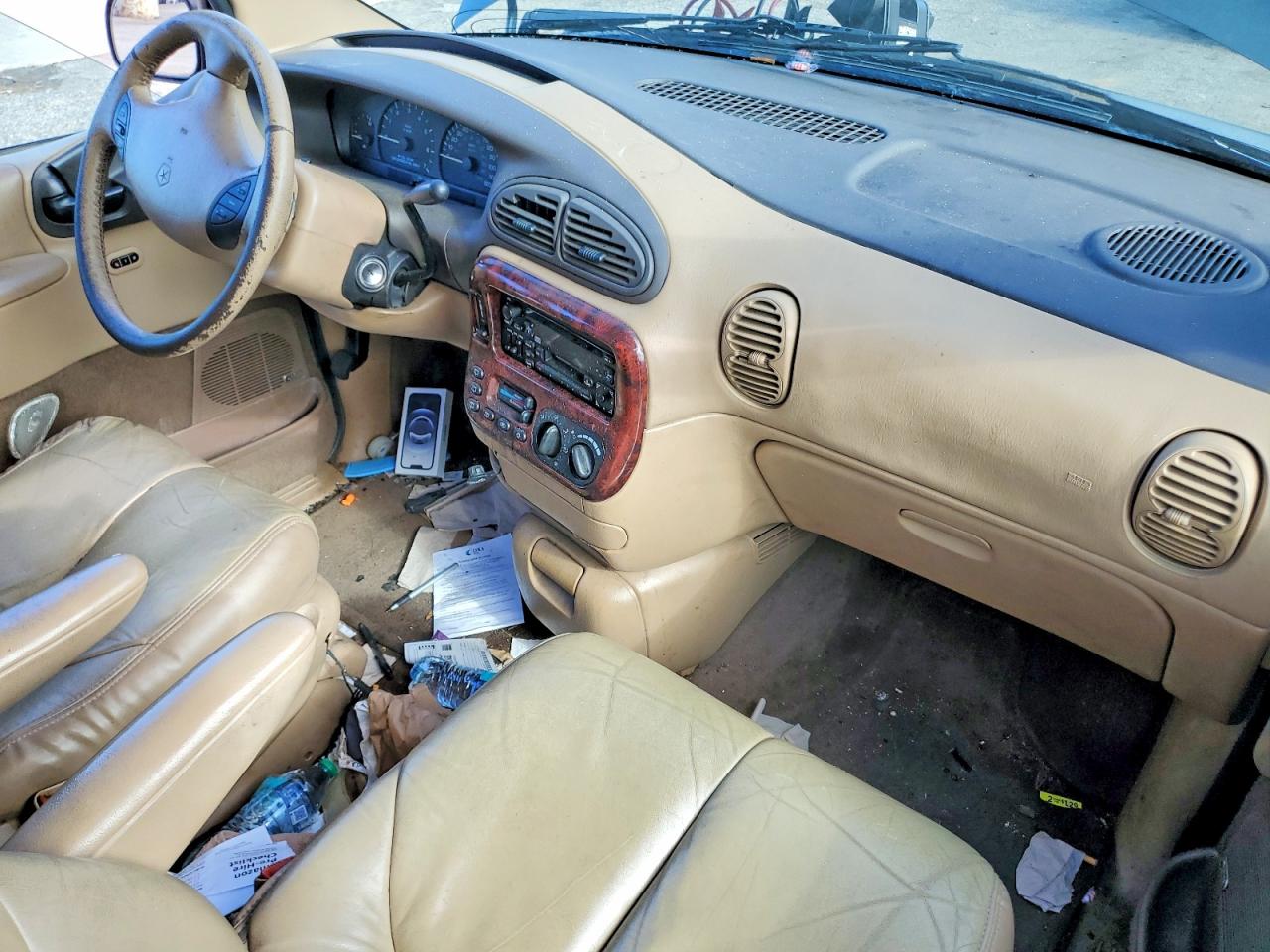 2000 CHRYSLER TOWN & COUNTRY LXI photo 15