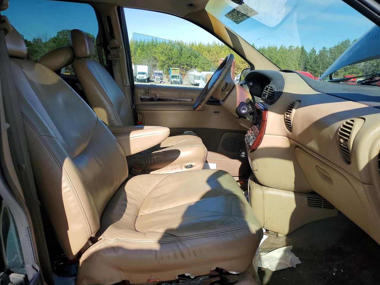 2000 CHRYSLER TOWN & COUNTRY LXI photo 13