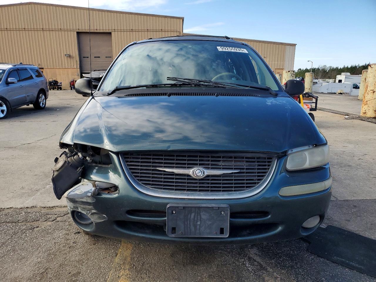 2000 CHRYSLER TOWN & COUNTRY LXI photo 9