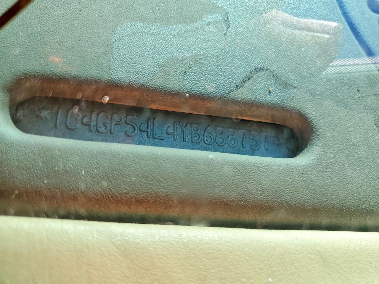 2000 CHRYSLER TOWN & COUNTRY LXI photo 25