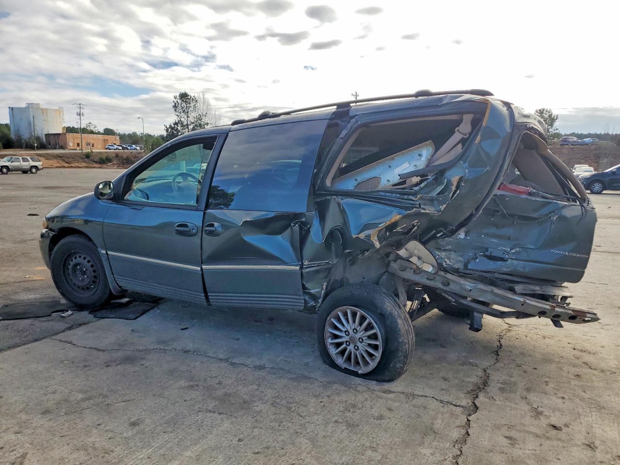2000 CHRYSLER TOWN & COUNTRY LXI photo 3