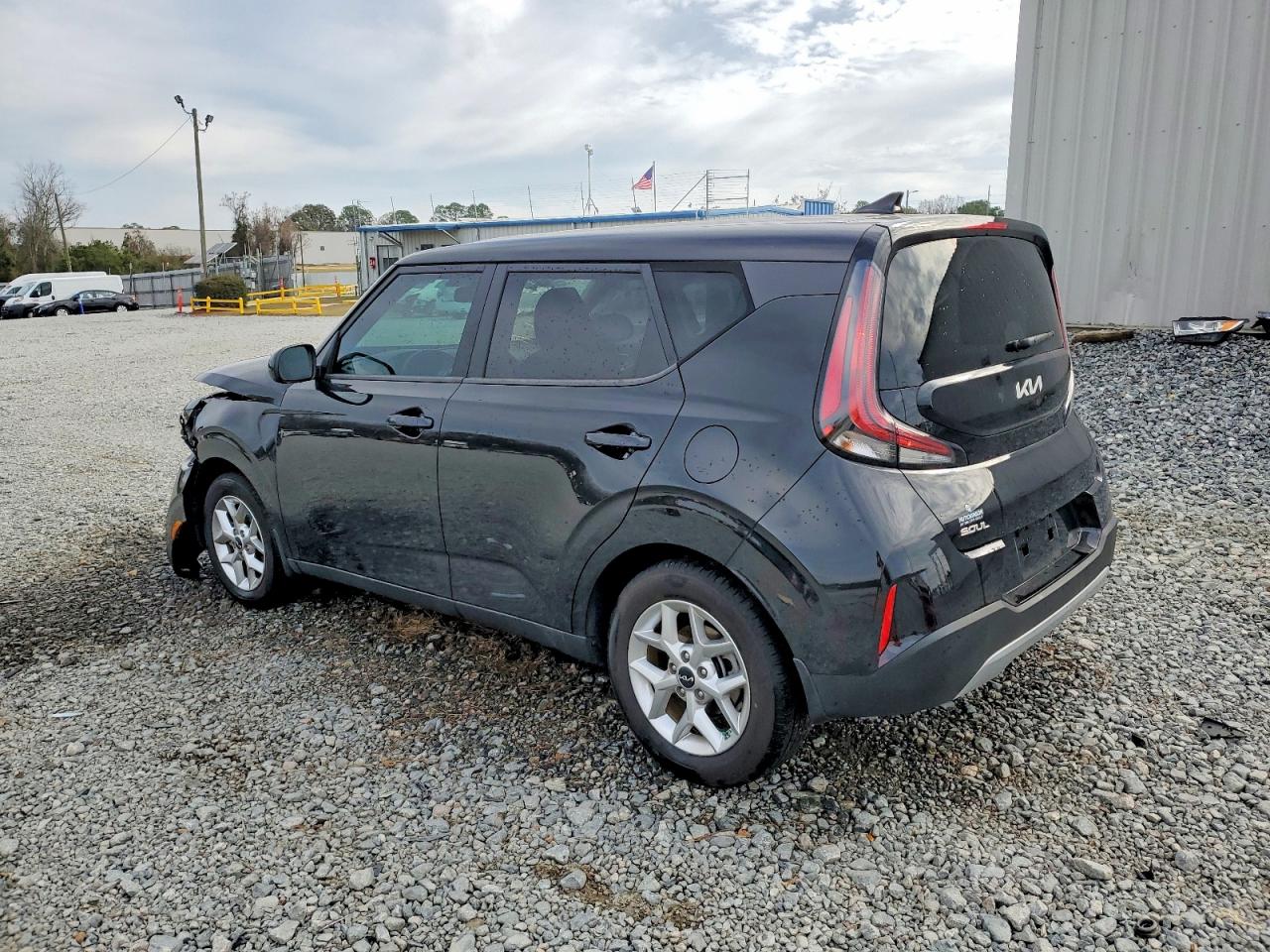 2024 KIA SOUL LX photo 2