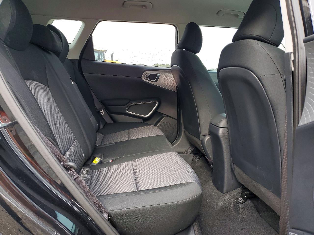 2024 KIA SOUL LX photo 11