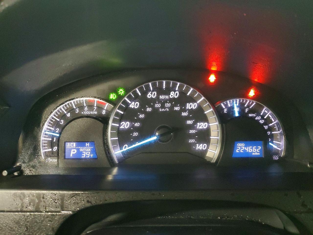 2012 TOYOTA CAMRY photo 9